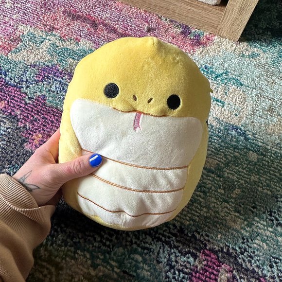 7.5" Peyton Yellow Snake Squishmallow - Picture 1 of 4